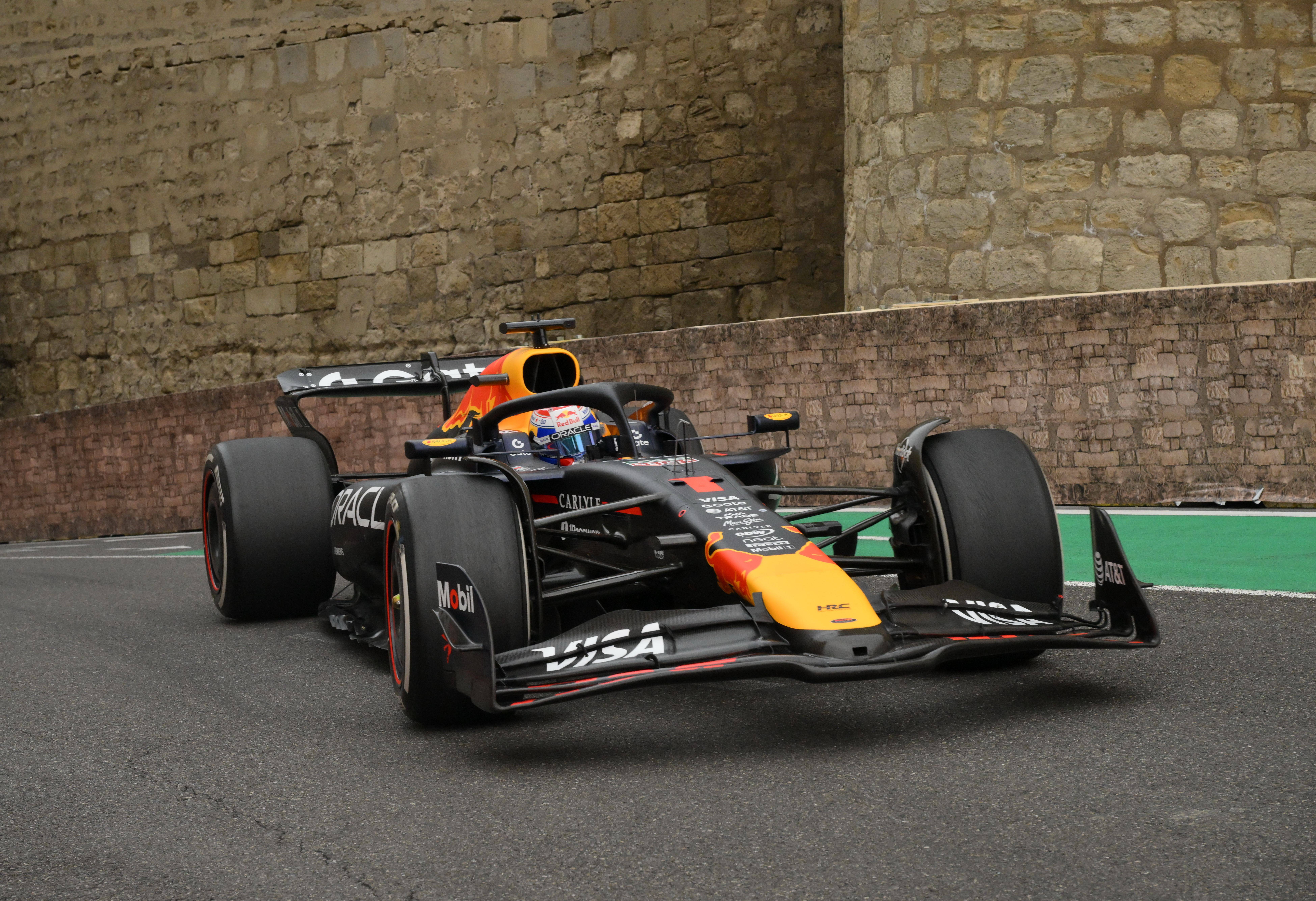 开云体育中国-威廉姆斯鏖战阿斯顿马丁，维斯塔潘高光表现