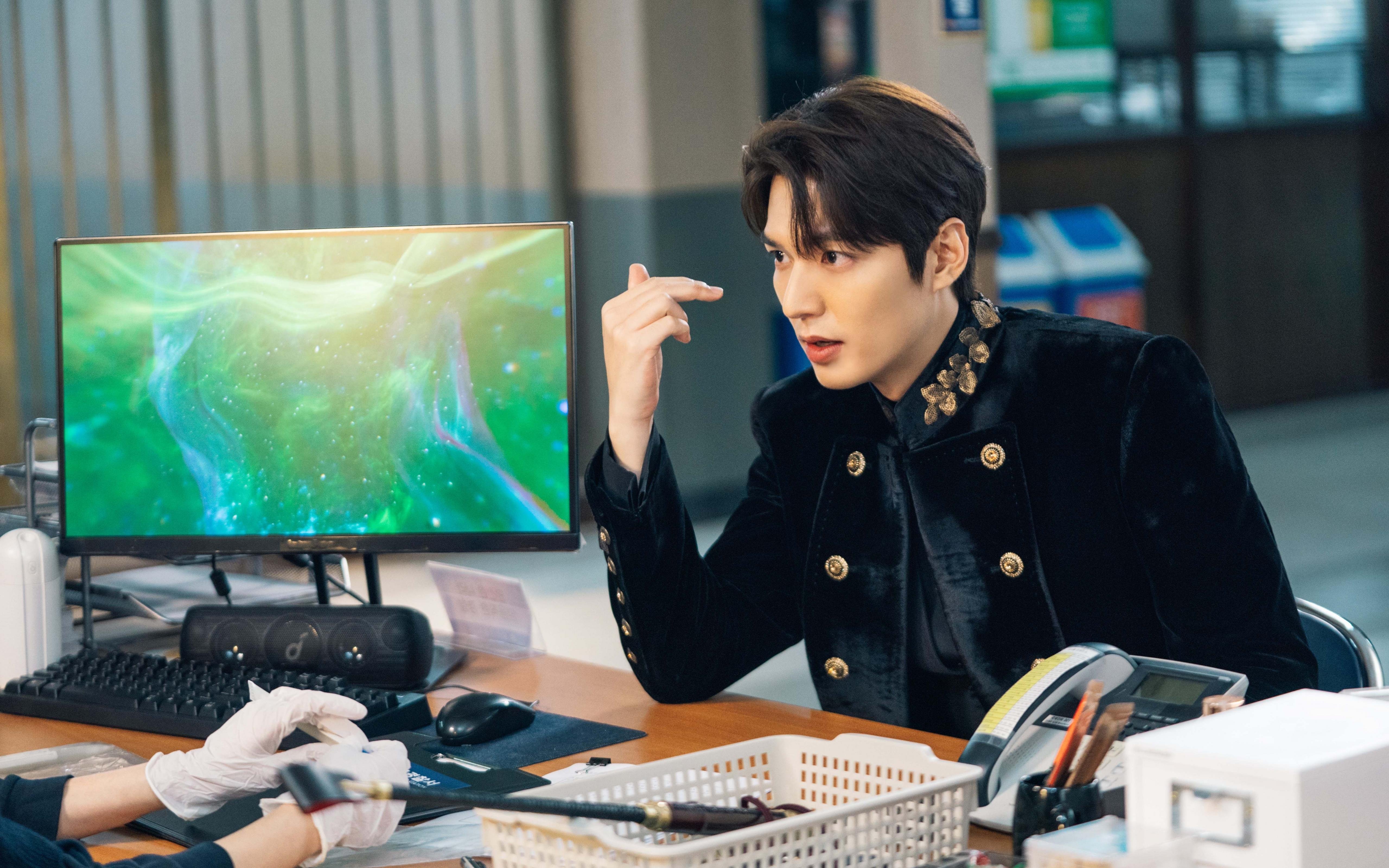 开云体育-佩德里，用定义比赛的方式告别贝尔时代