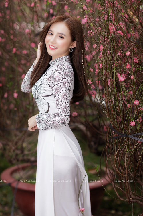 诺坎普的西决时刻,若日尼奥导演中场风暴,西班牙式浪潮一波带走皇马