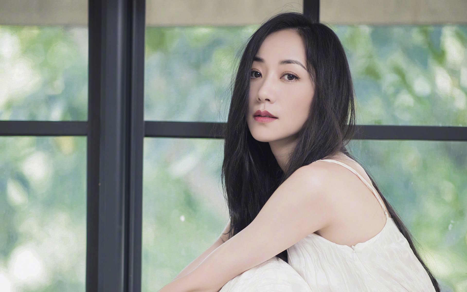 冷门与巨星的交响曲，足球世界永不落幕的戏剧