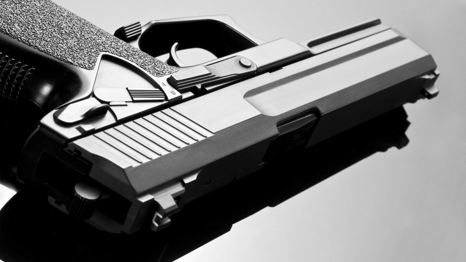 历史唯一的赛场,当老鹰飞越篮球与赛道的决胜时刻